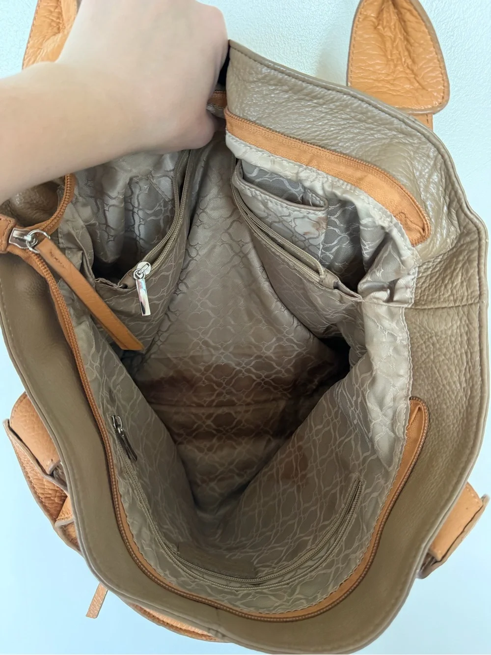 VERA PELLE ITALY Tan & Taupe Italian Leather Shoulder Bag